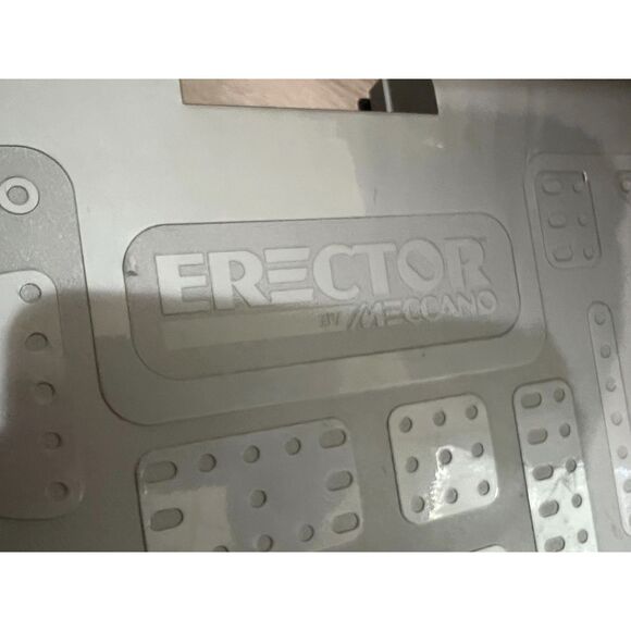 ERECTOR by MECCANO 27-in-1 CHAMPIONSHIP RACE CAR Steam Building Kit 19205 - Picture 4 of 6